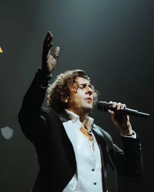 Sonu Nigam London